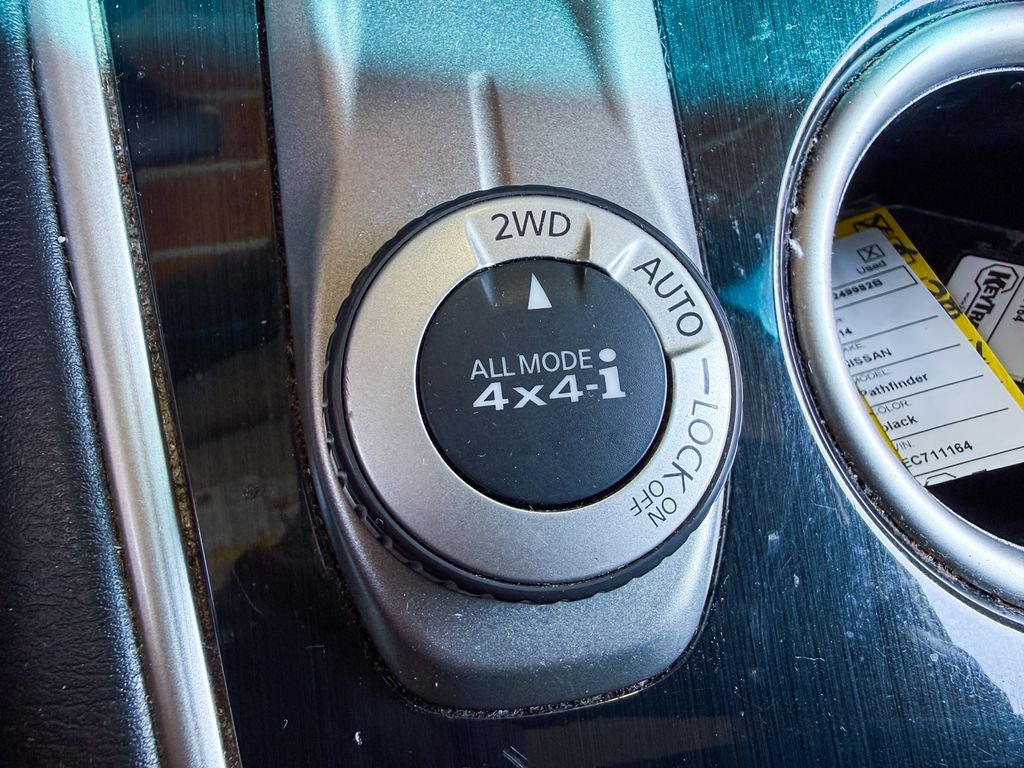 2014 Nissan Pathfinder SV