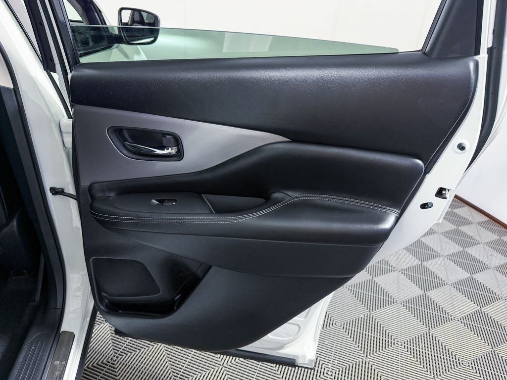 2022 Nissan Murano SV