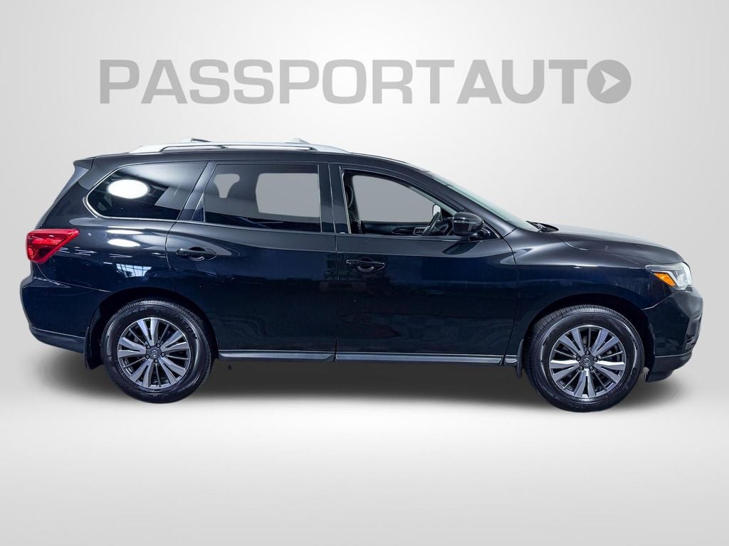 2020 Nissan Pathfinder S