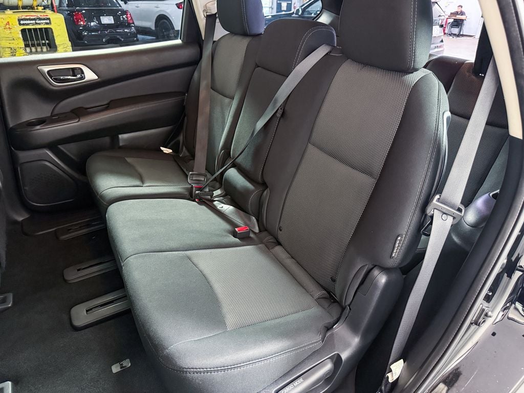 2020 Nissan Pathfinder S