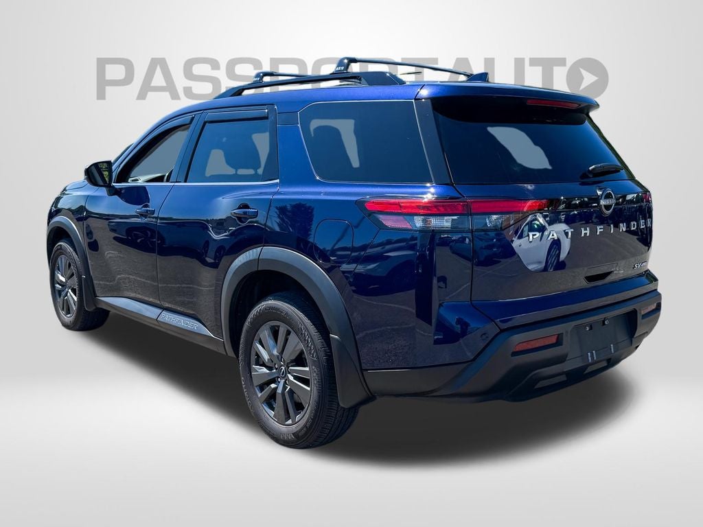 2024 Nissan Pathfinder SV