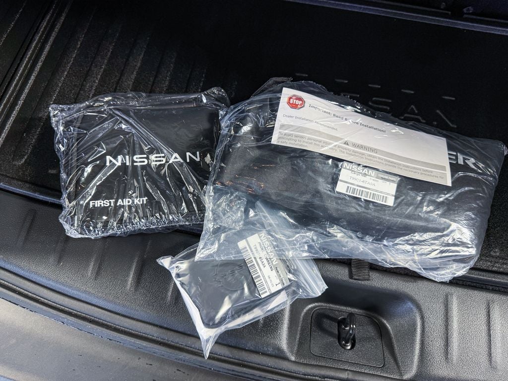 2024 Nissan Pathfinder SV