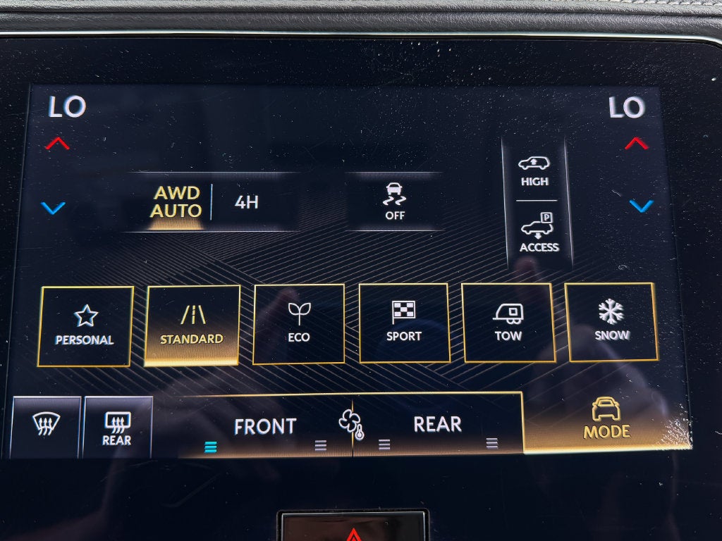 2025 INFINITI QX80 LUXE