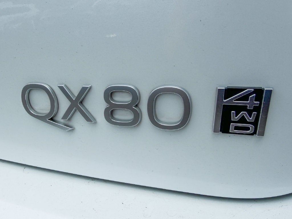 2025 INFINITI QX80 LUXE