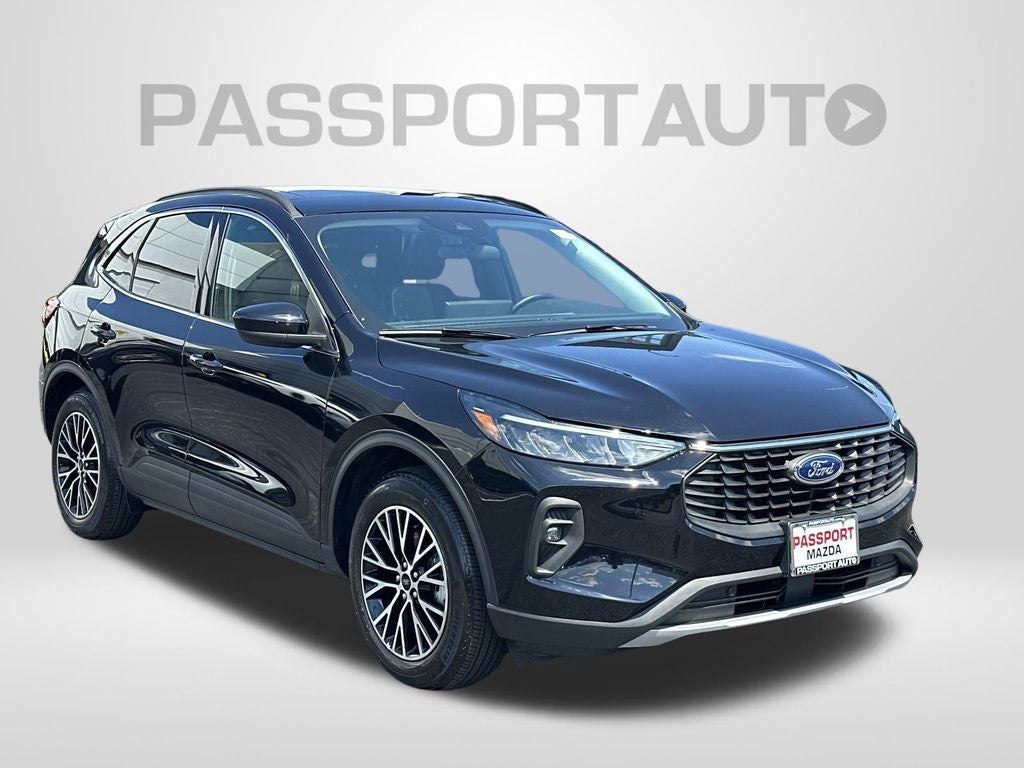 2025 Ford Escape Plug-In Hybrid Base