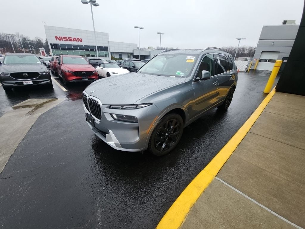 2023 BMW X7 xDrive40i