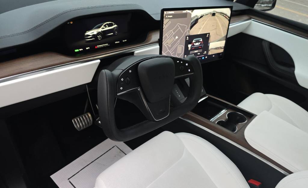 2023 Tesla Model X Standard Range