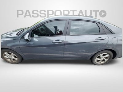 2023 Hyundai Elantra SE