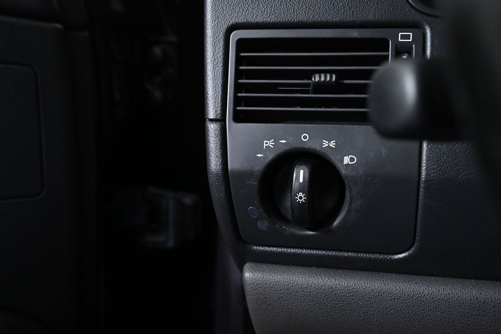 2005 Chrysler Crossfire Base