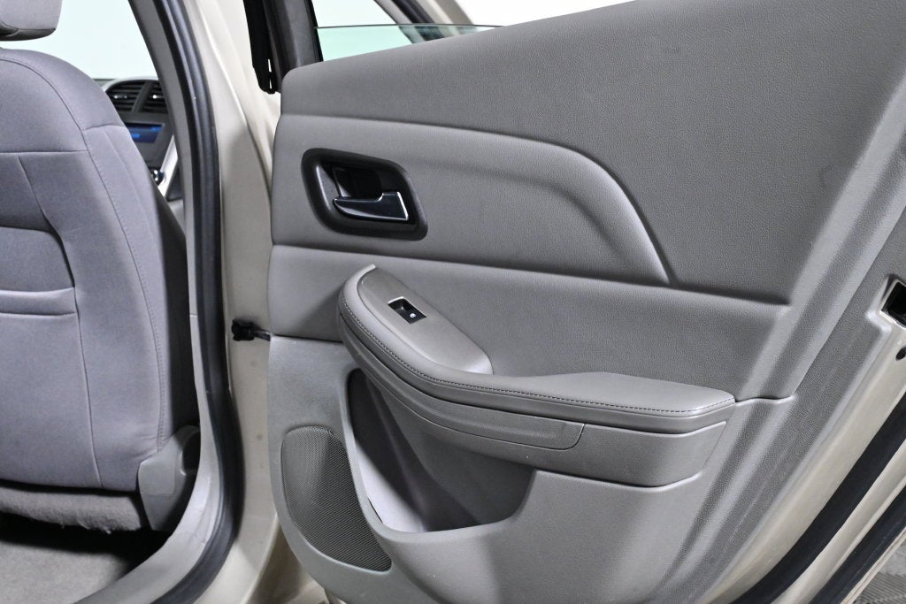 2014 Chevrolet Malibu LS 1LS