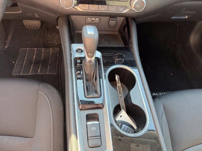 2023 Nissan Altima 2.5 SV Nissan Certified