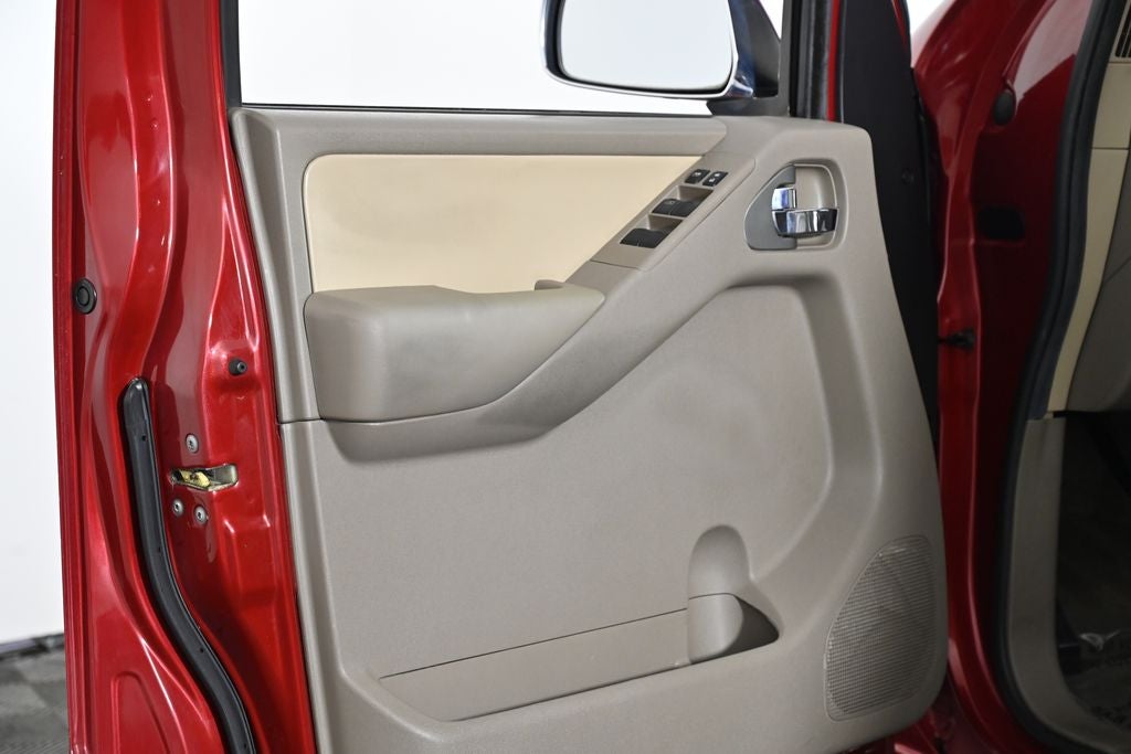 2010 Nissan Frontier LE