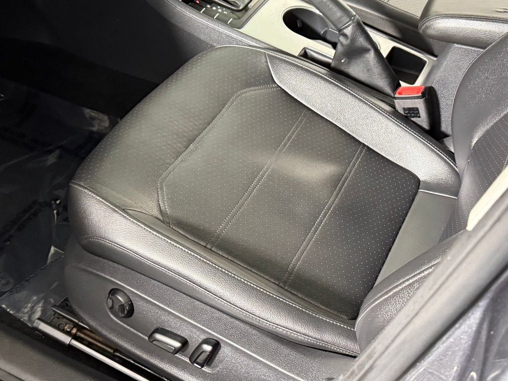 2019 Volkswagen Passat 2.0T Wolfsburg