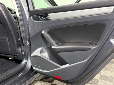 2019 Volkswagen Passat 2.0T Wolfsburg
