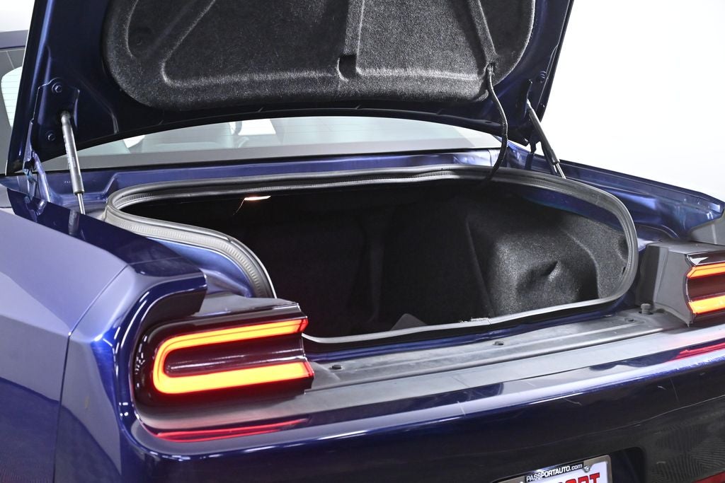 2016 Dodge Challenger SXT Plus