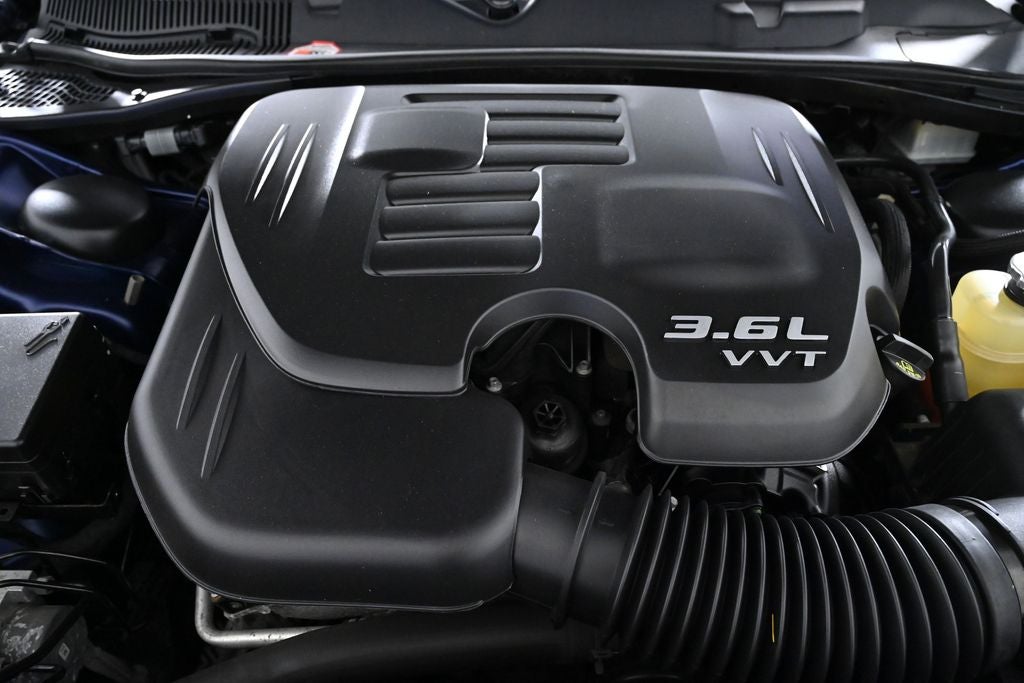 2016 Dodge Challenger SXT Plus