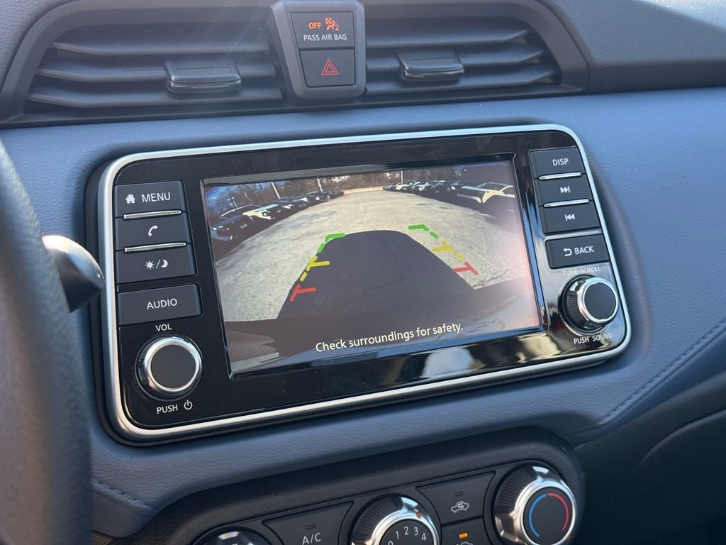 2025 Nissan Versa 1.6 SV