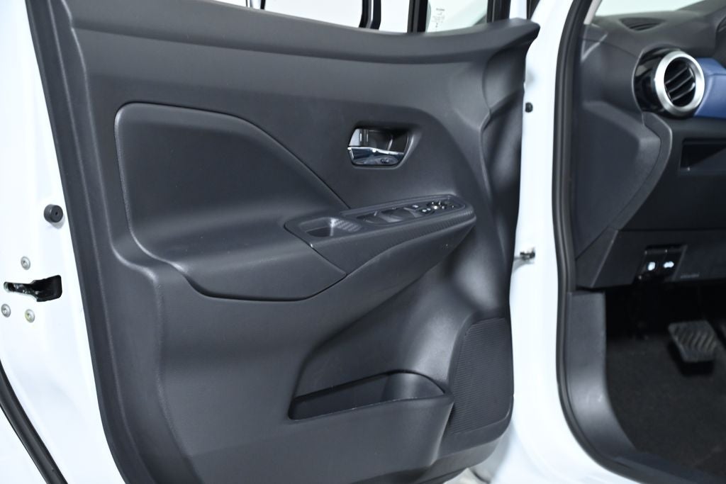2025 Nissan Versa 1.6 SV Nissan Certified