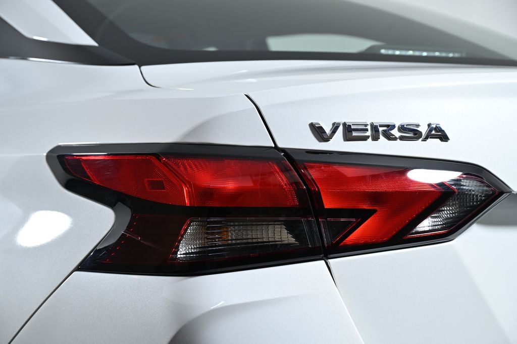 2025 Nissan Versa 1.6 SV Nissan Certified