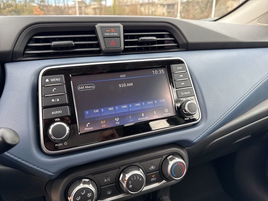 2025 Nissan Versa 1.6 SV