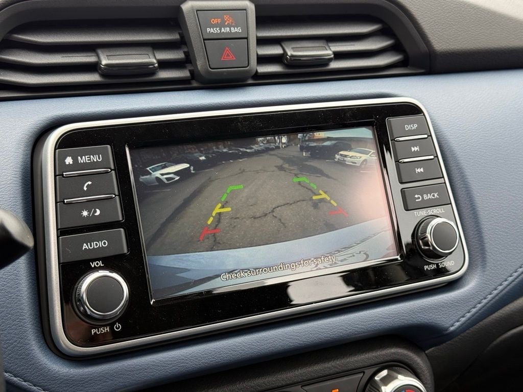 2025 Nissan Versa 1.6 SV