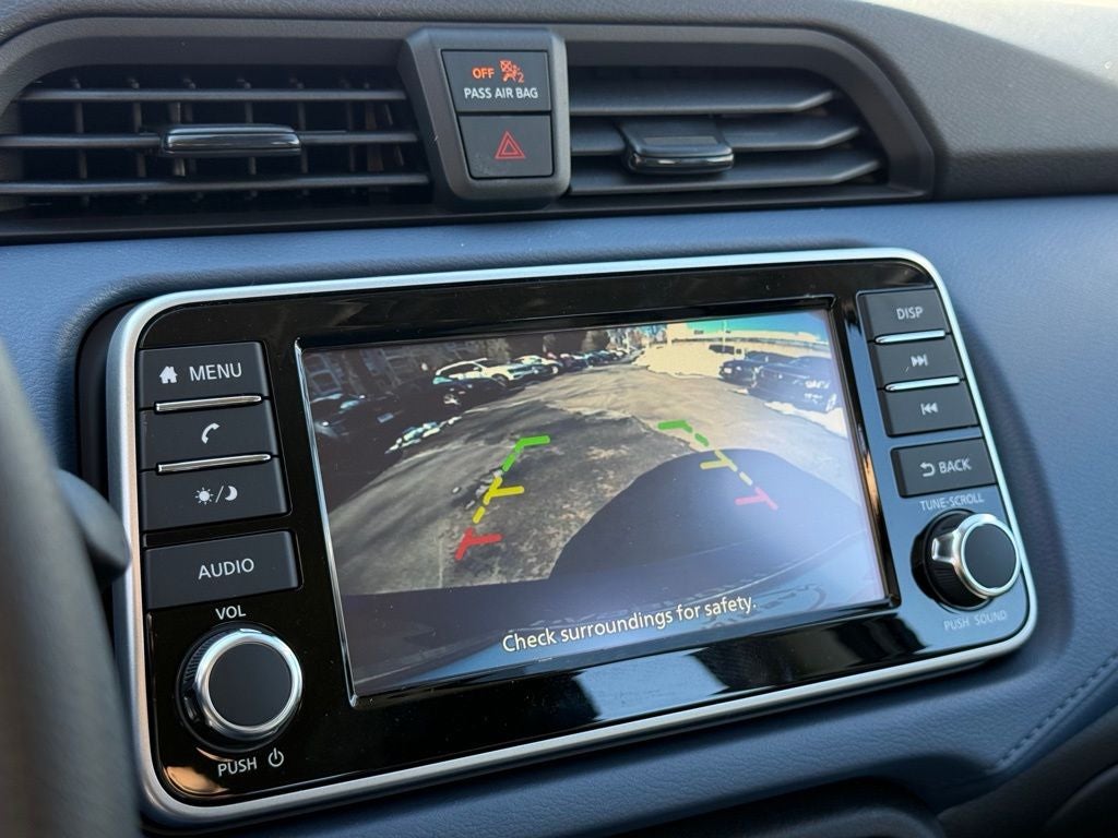 2025 Nissan Versa 1.6 SV