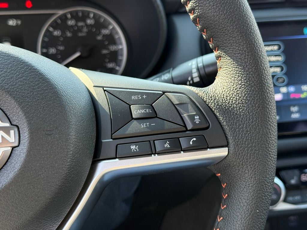 2025 Nissan Versa 1.6 SR