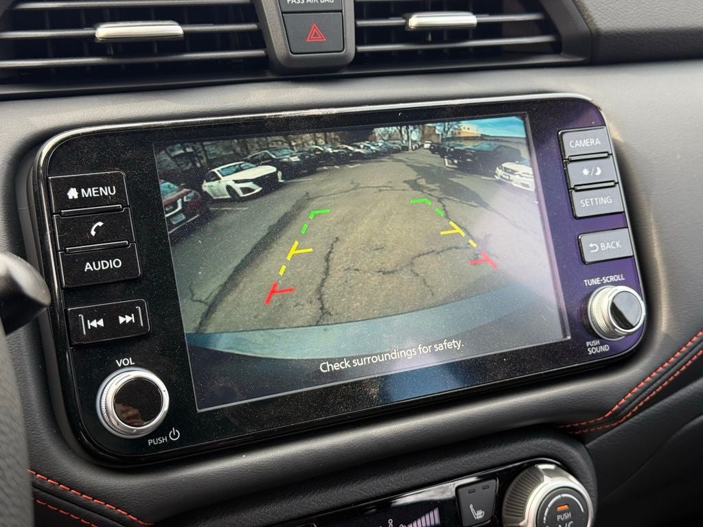 2025 Nissan Versa 1.6 SR