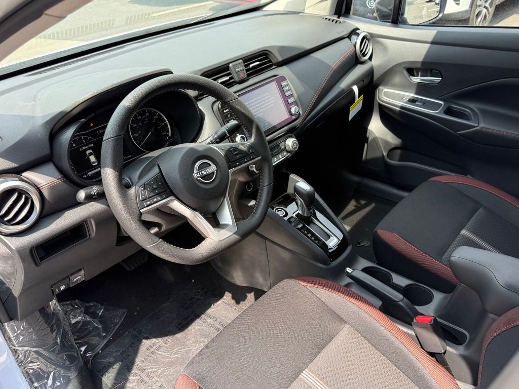 2025 Nissan Versa 1.6 SR