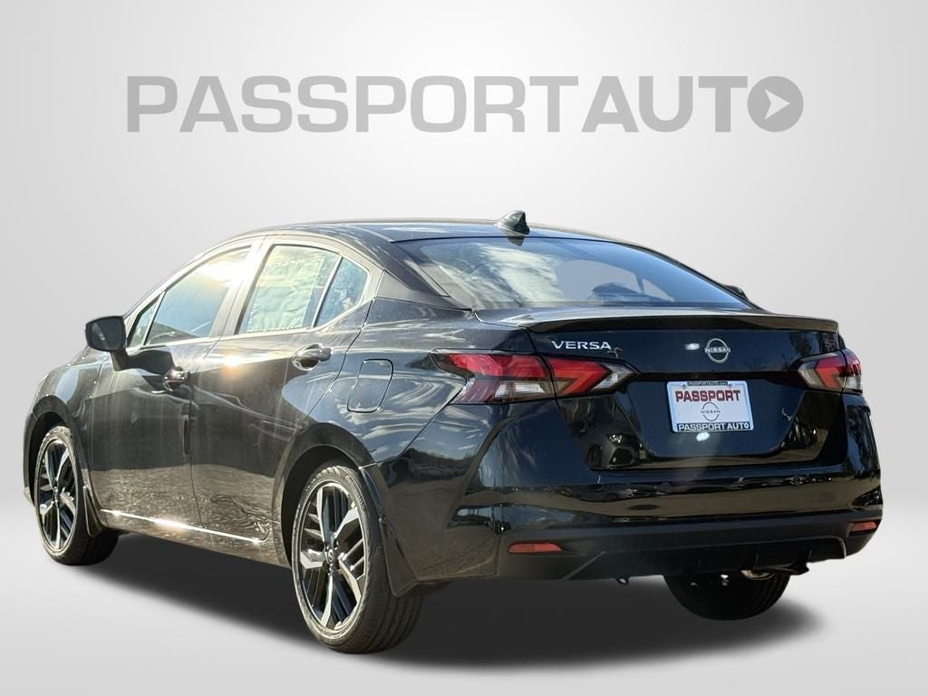 2025 Nissan Versa 1.6 SR
