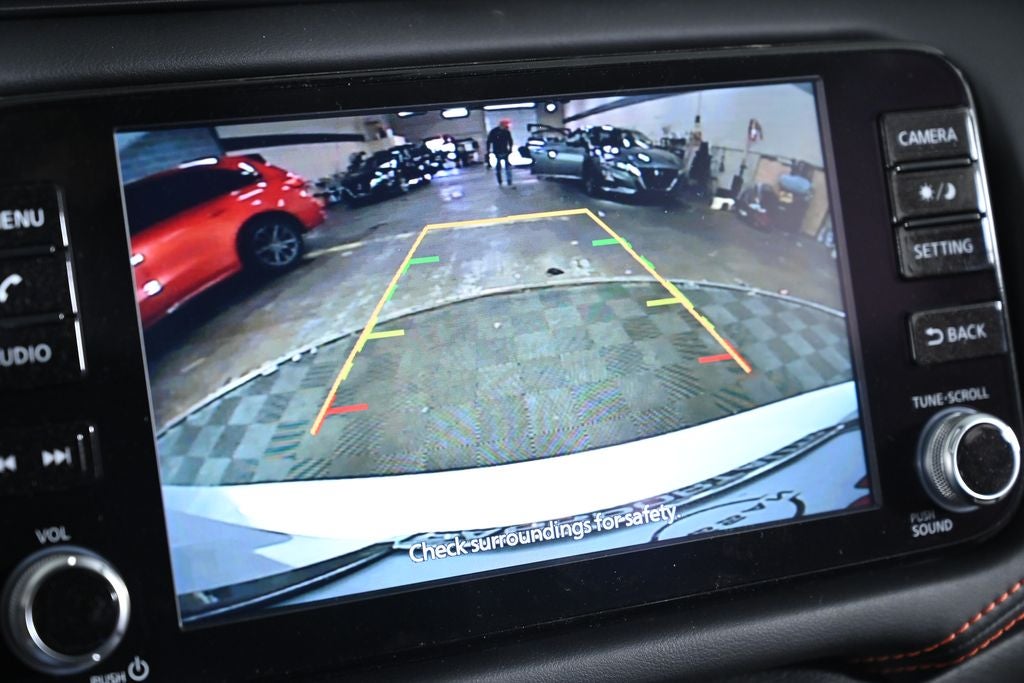 2025 Nissan Versa 1.6 SR