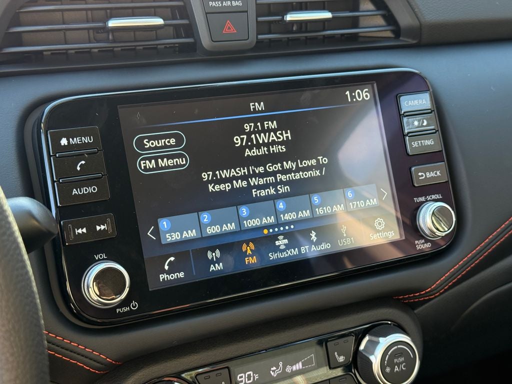 2025 Nissan Versa 1.6 SR