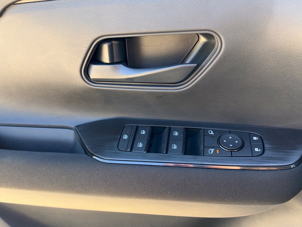 2027 Nissan Kicks S