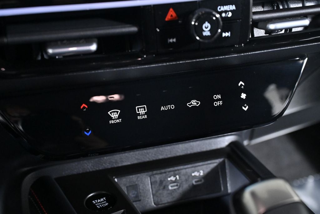 2025 Nissan Kicks SR Nissan Certified