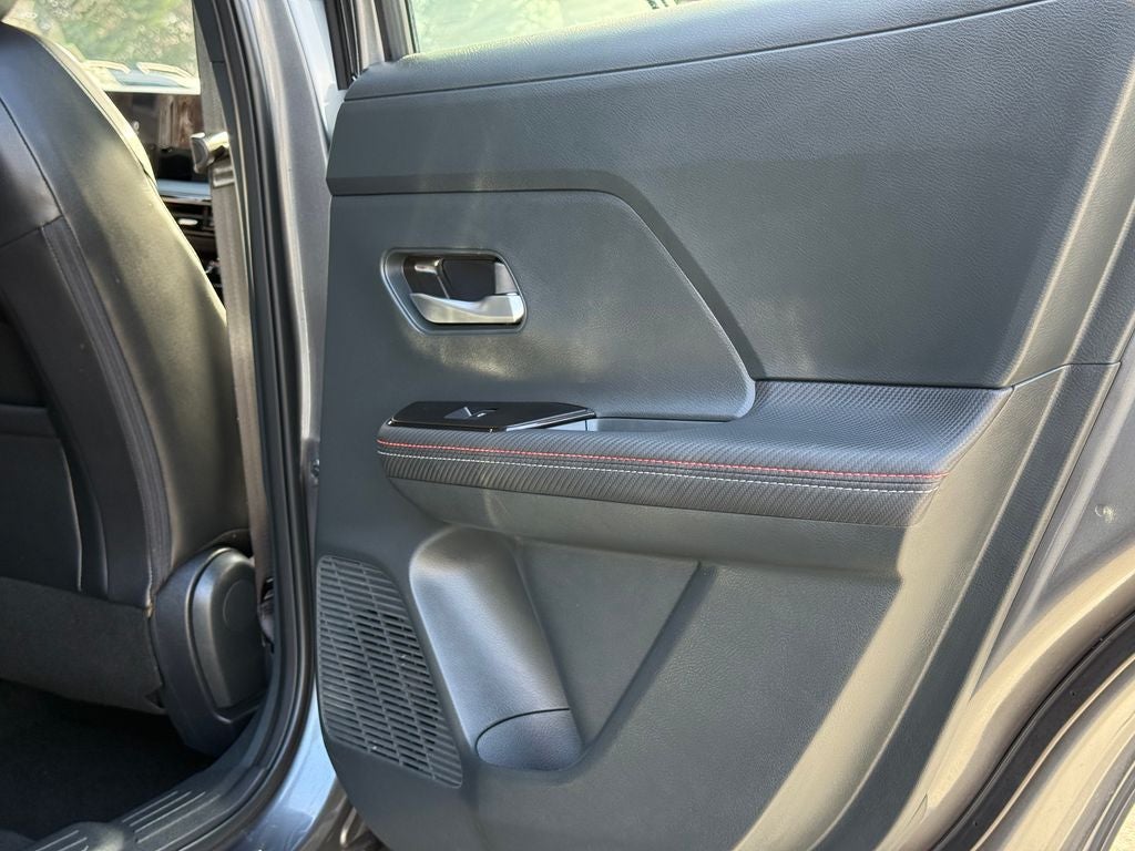 2025 Nissan Kicks SR Nissan Certified