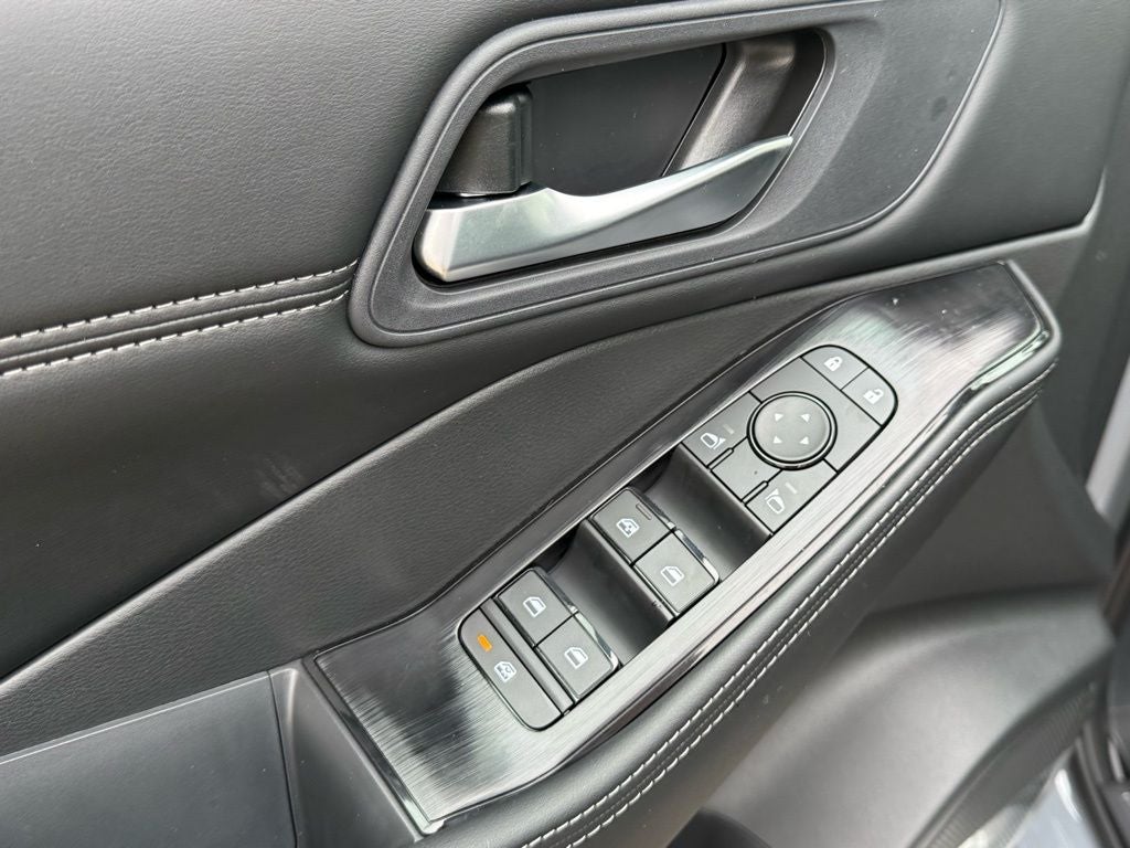 2026 Nissan Rogue SV Dark Armor