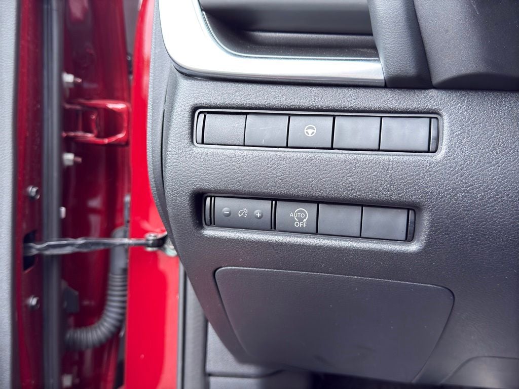 2023 Nissan Rogue SV Nissan Certified