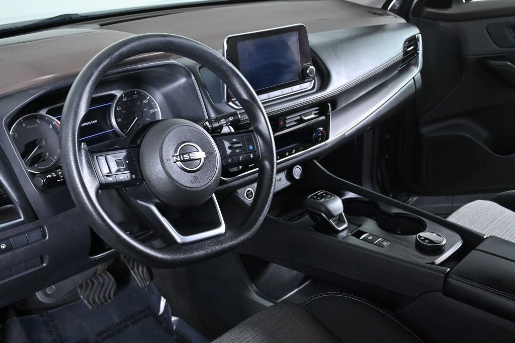 2022 Nissan Rogue SV Nissan Certified