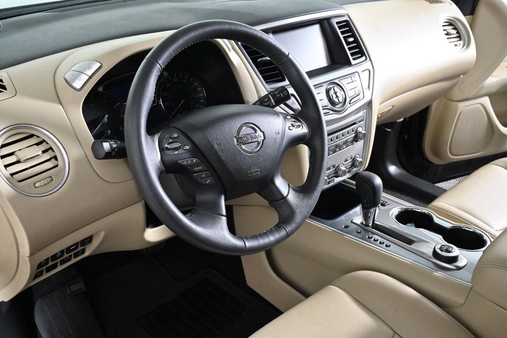 2017 Nissan Pathfinder SL