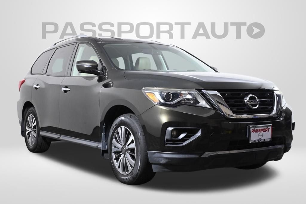 2017 Nissan Pathfinder SL