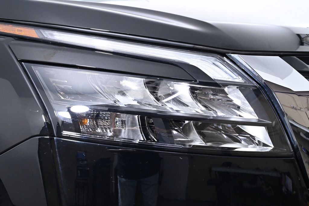 2025 Nissan Pathfinder SV Nissan Certified