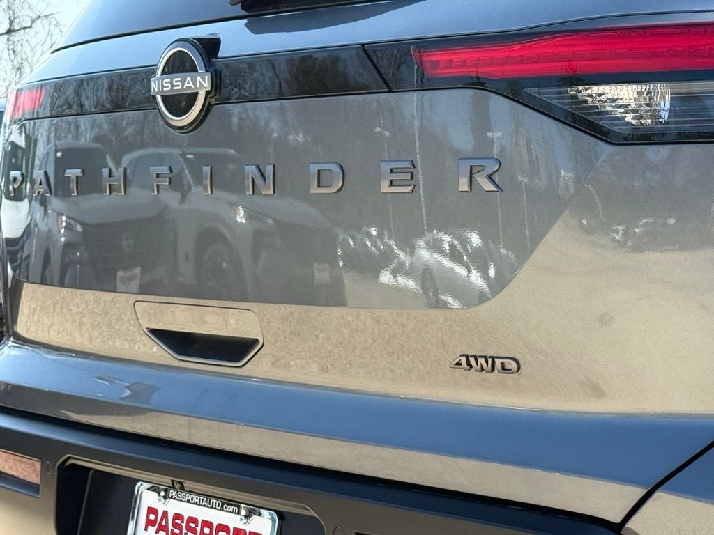 2026 Nissan Pathfinder SV