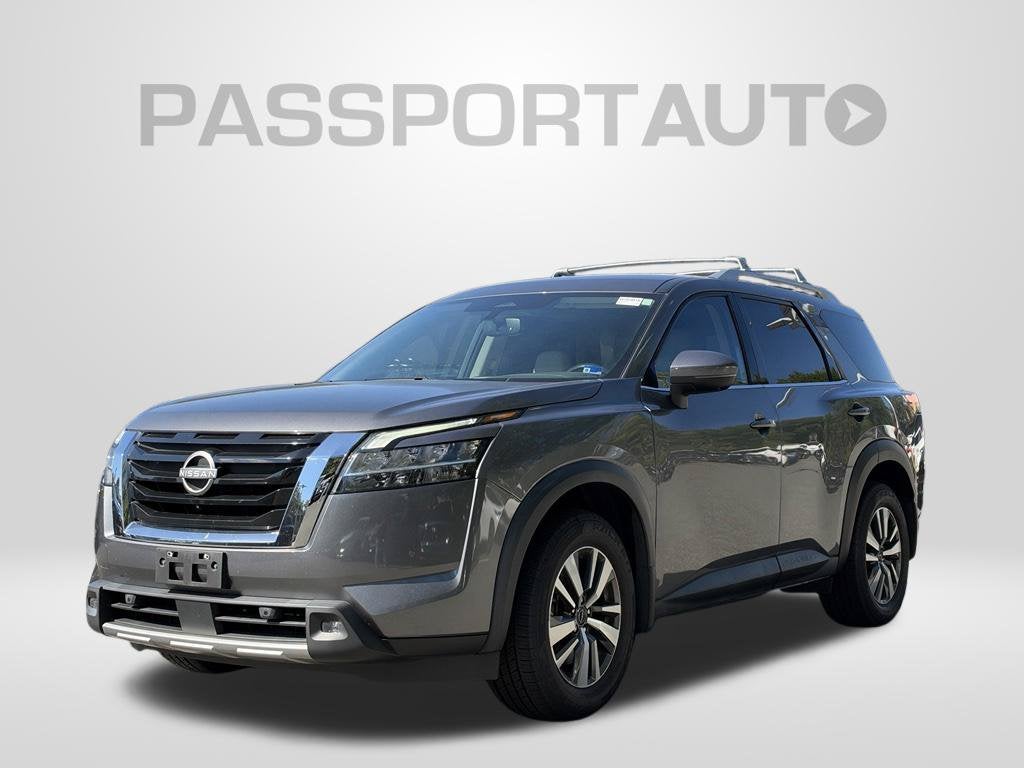 2022 Nissan Pathfinder SL