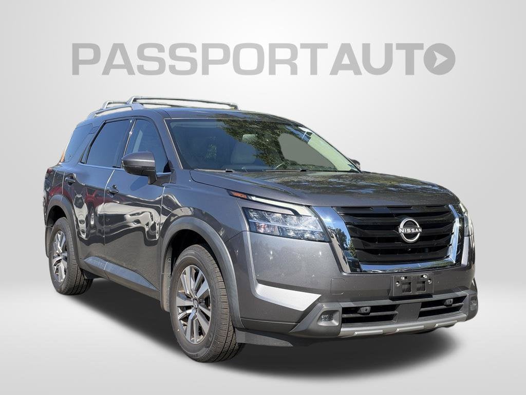 2022 Nissan Pathfinder SL