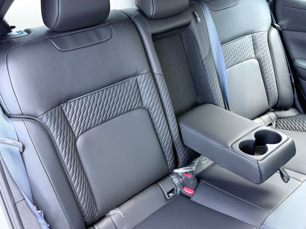 2026 Nissan Leaf PLATINUM+
