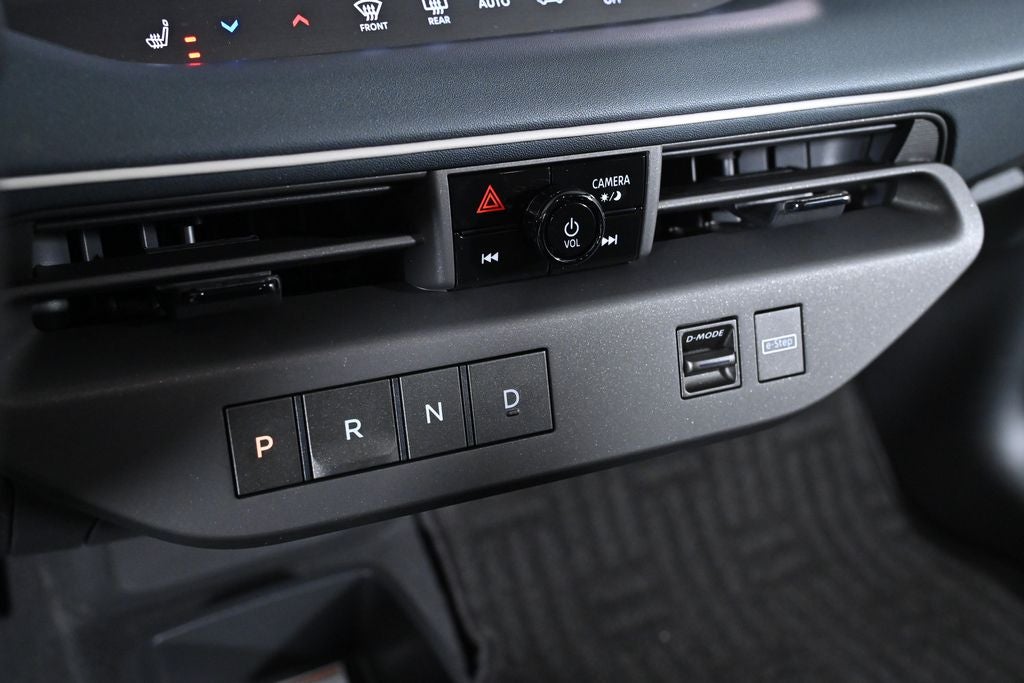 2026 Nissan Leaf PLATINUM+