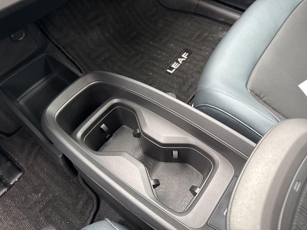 2026 Nissan Leaf PLATINUM+