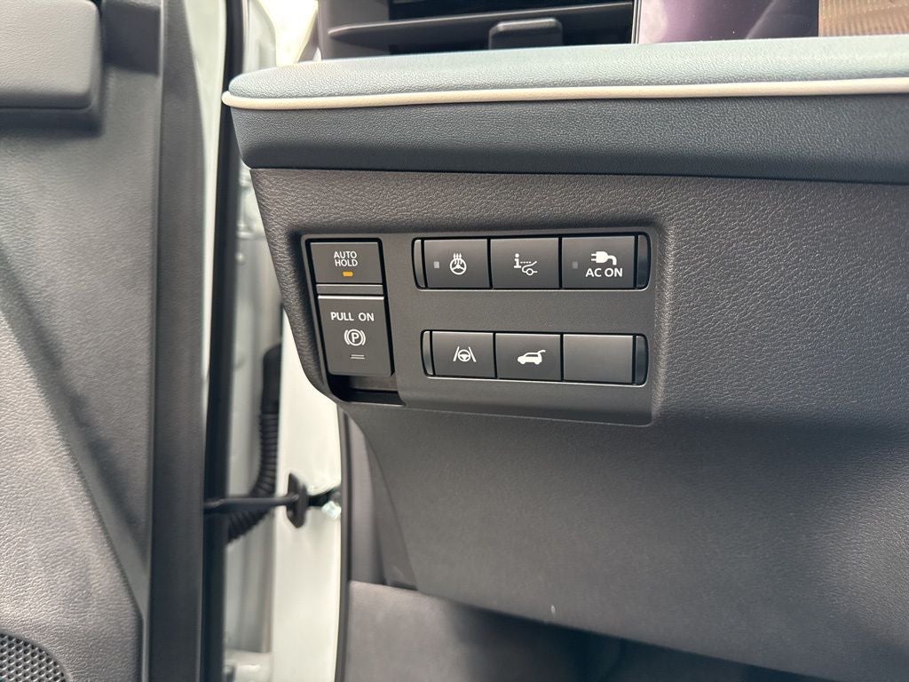 2026 Nissan Leaf PLATINUM+