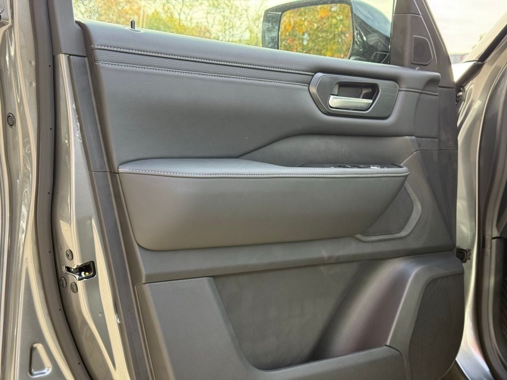 2026 Nissan Armada SV