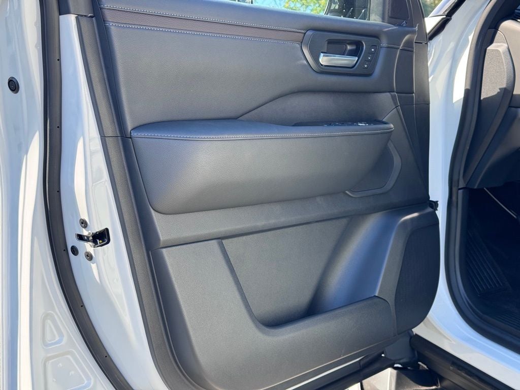 2025 Nissan Armada SL